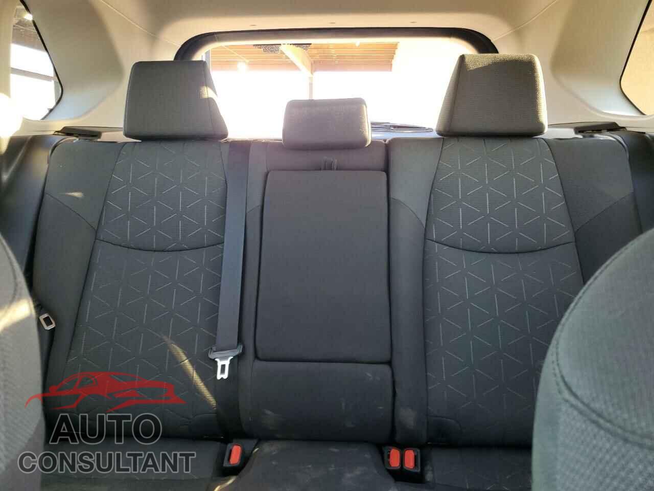 TOYOTA RAV4 2023 - 2T3W1RFVXPC219974