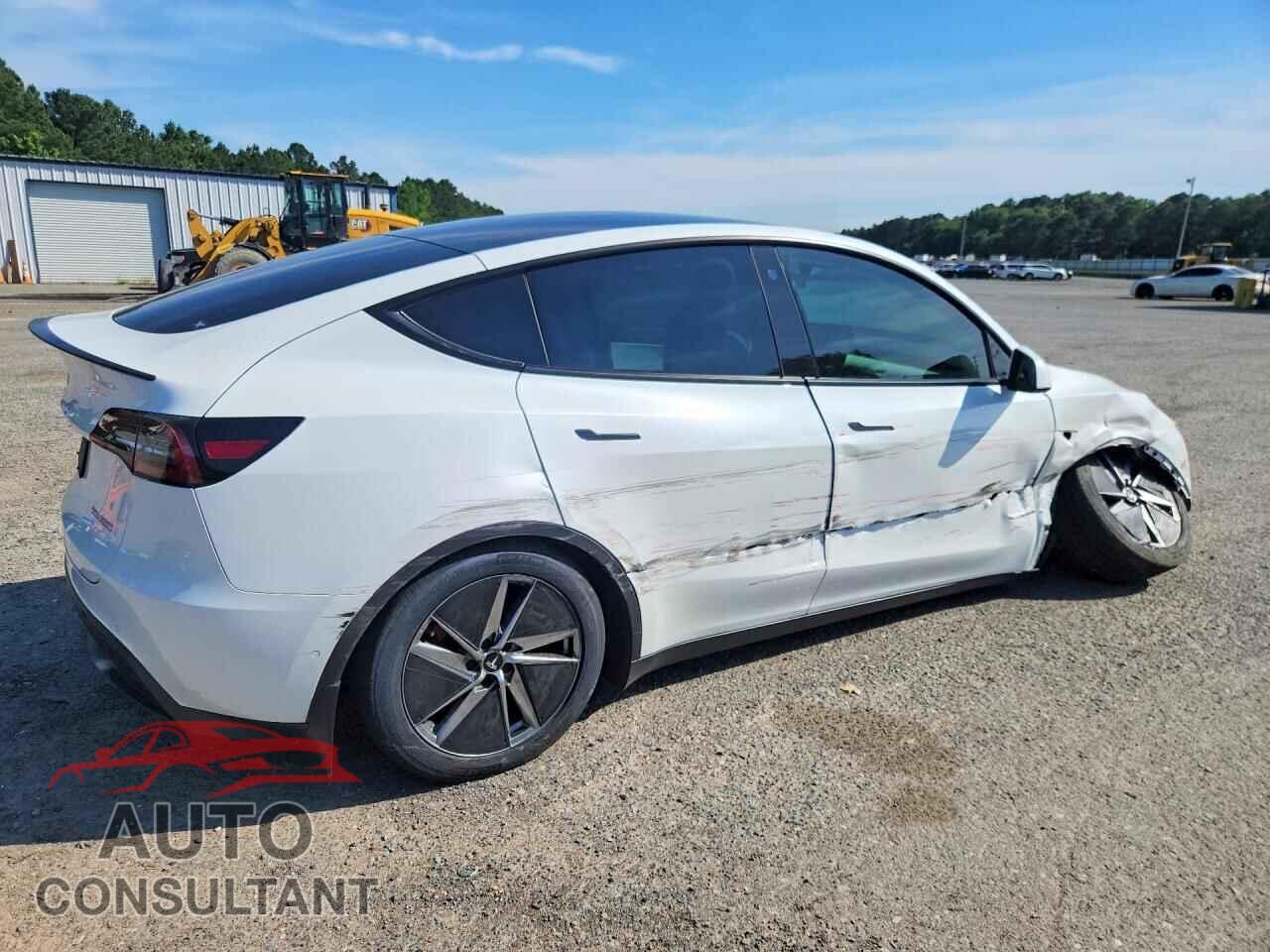 TESLA MODEL Y 2021 - 5YJYGDEF6MF211598