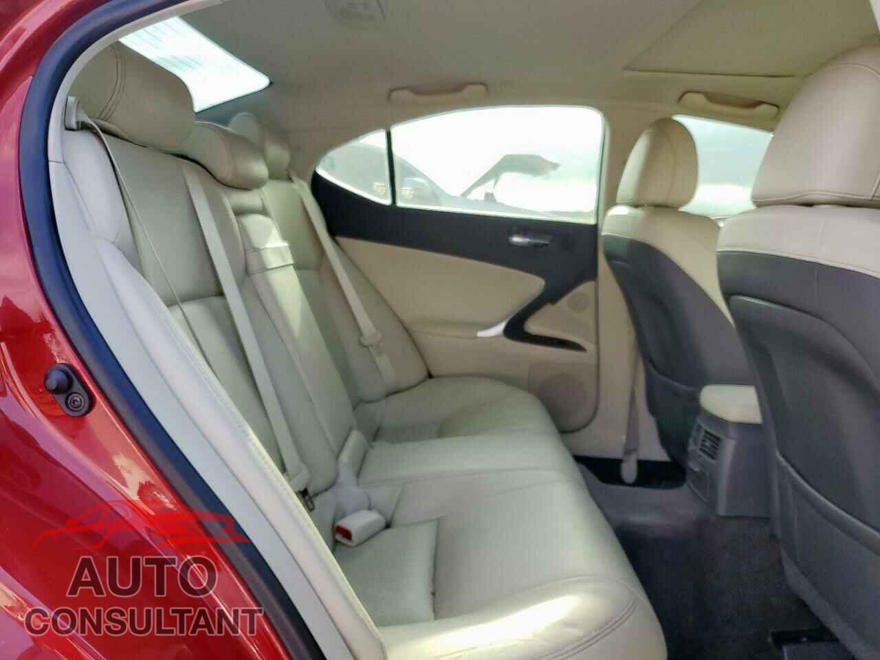 LEXUS IS 2012 - JTHBF5C20C5171502