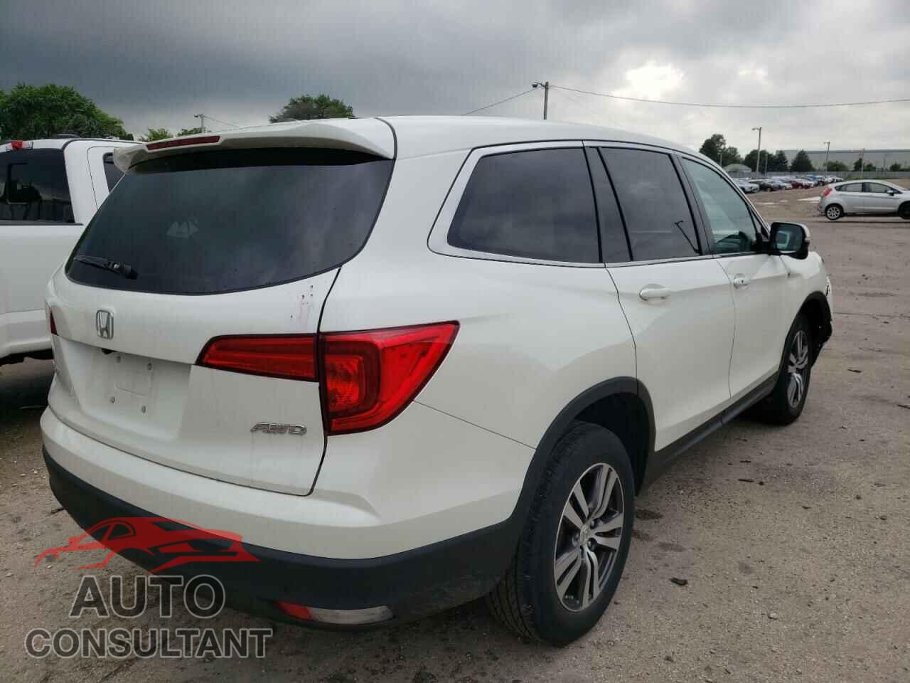 HONDA PILOT 2018 - 5FNYF6H32JB036584