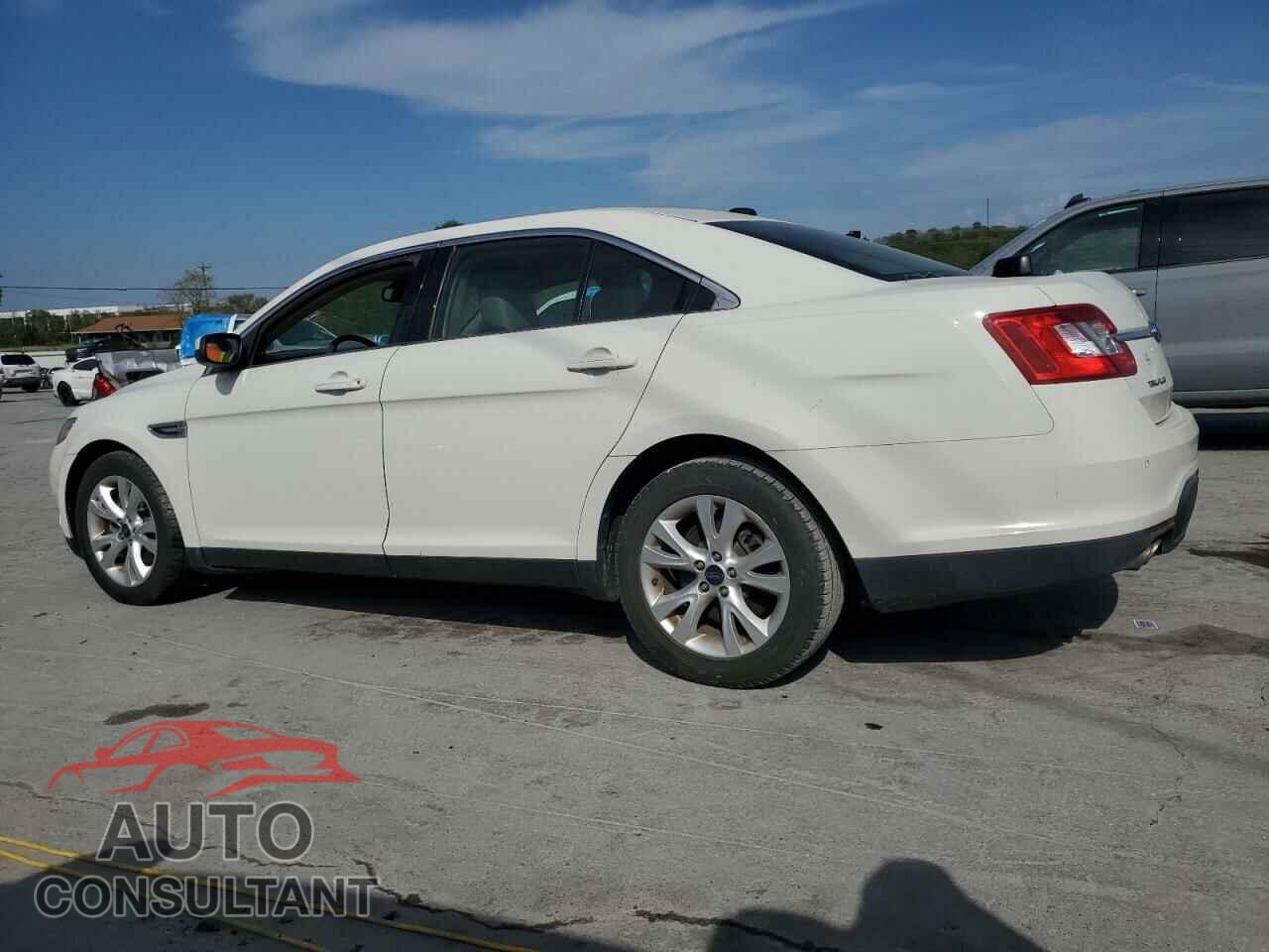FORD TAURUS 2010 - 1FAHP2EW2AG136913