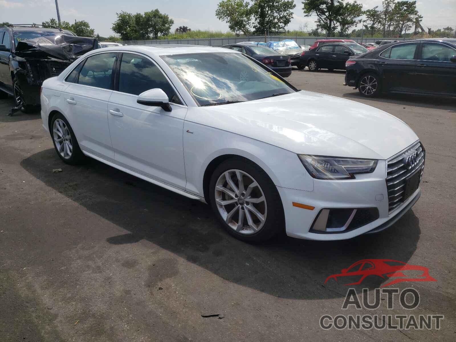 AUDI A4 2019 - WAUDNAF43KN006185