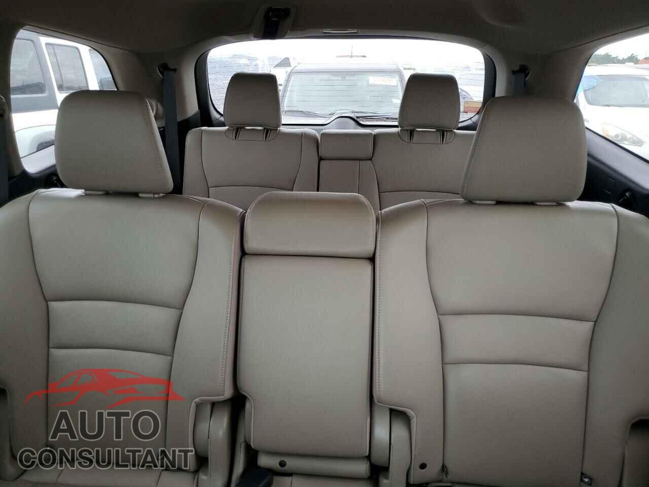 HONDA PILOT 2019 - 5FNYF5H99KB020186