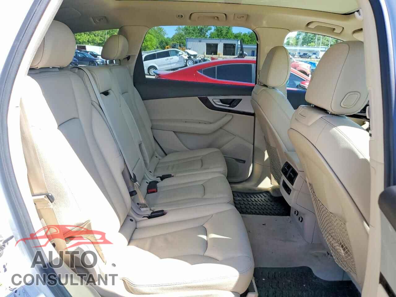 AUDI Q7 2019 - WA1LHAF79KD042575