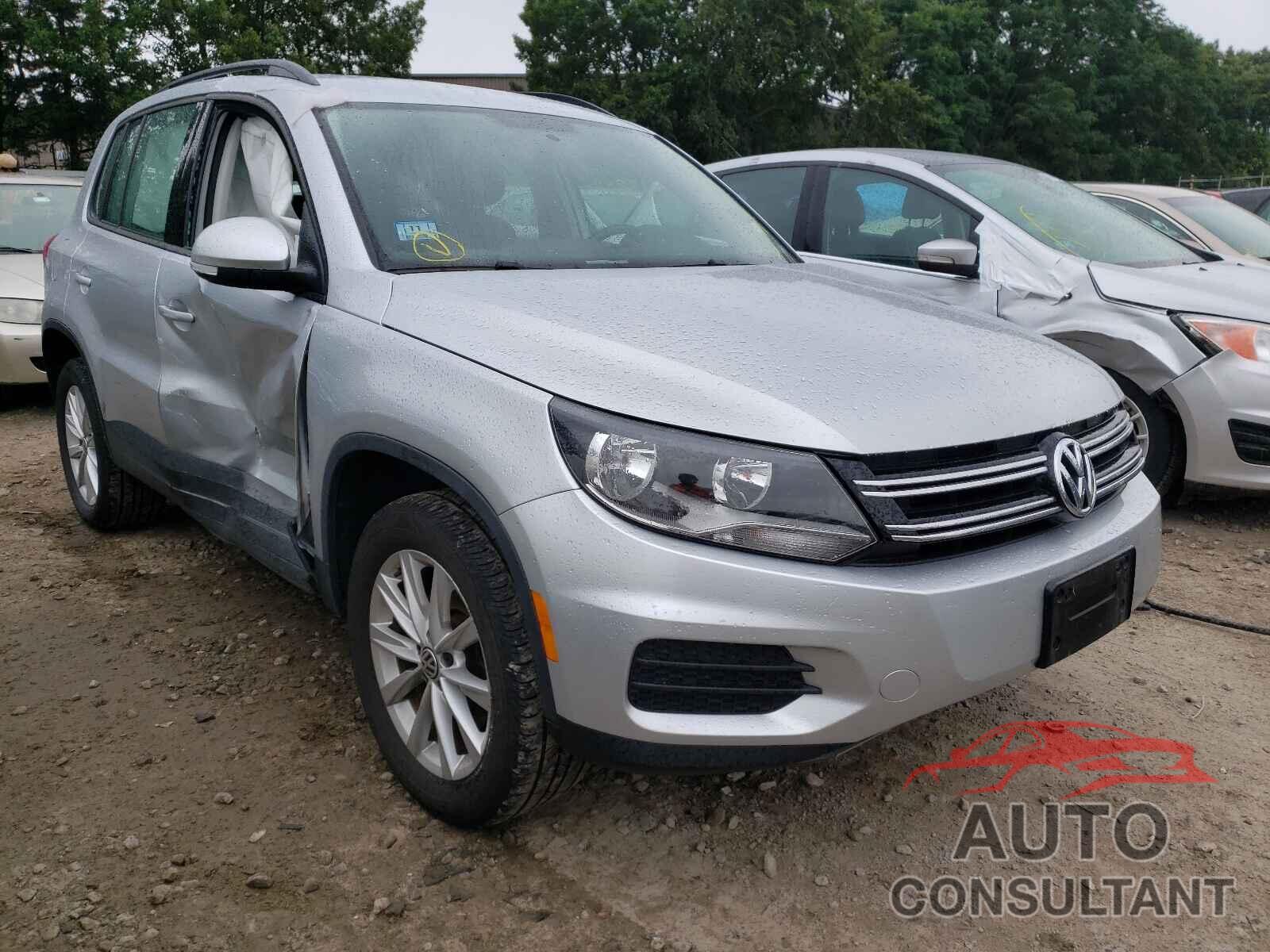 VOLKSWAGEN TIGUAN 2017 - WVGBV7AX2HK042275