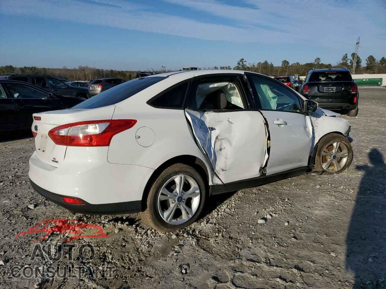 FORD FOCUS 2014 - 1FADP3F27EL216303