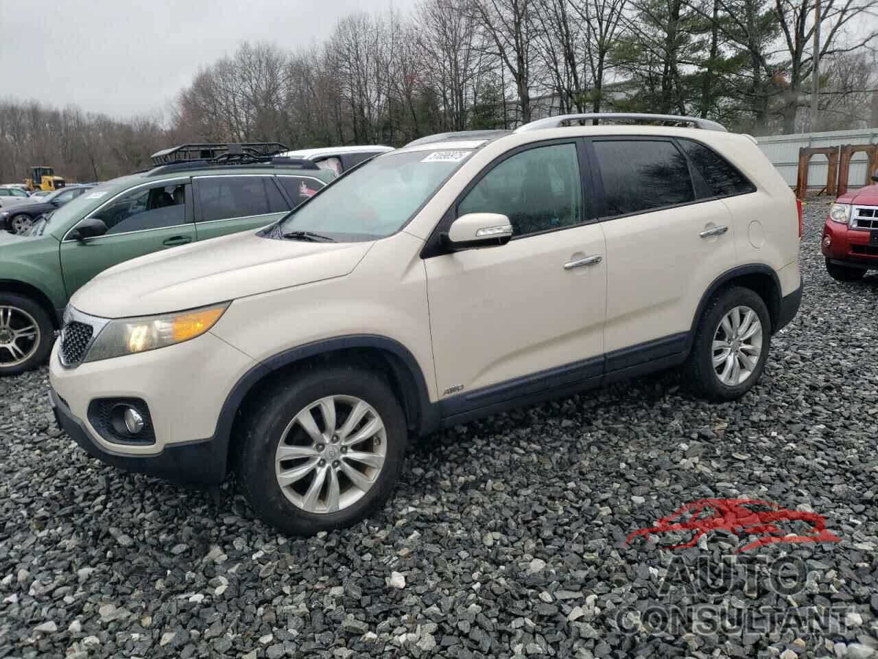 KIA SORENTO 2011 - 5XYKUDA25BG040110