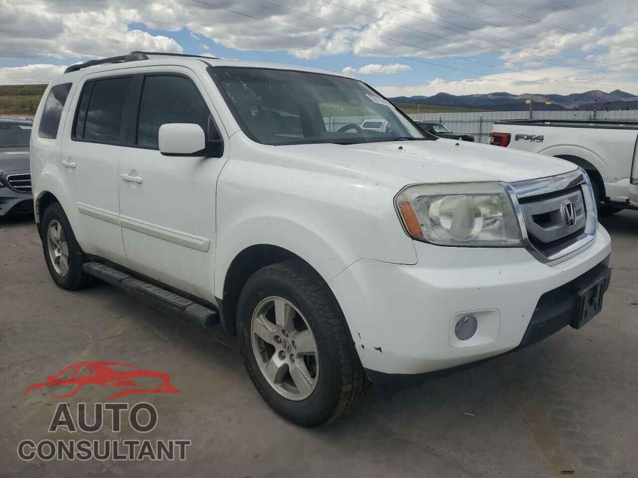 HONDA PILOT 2011 - 5FNYF4H46BB029247