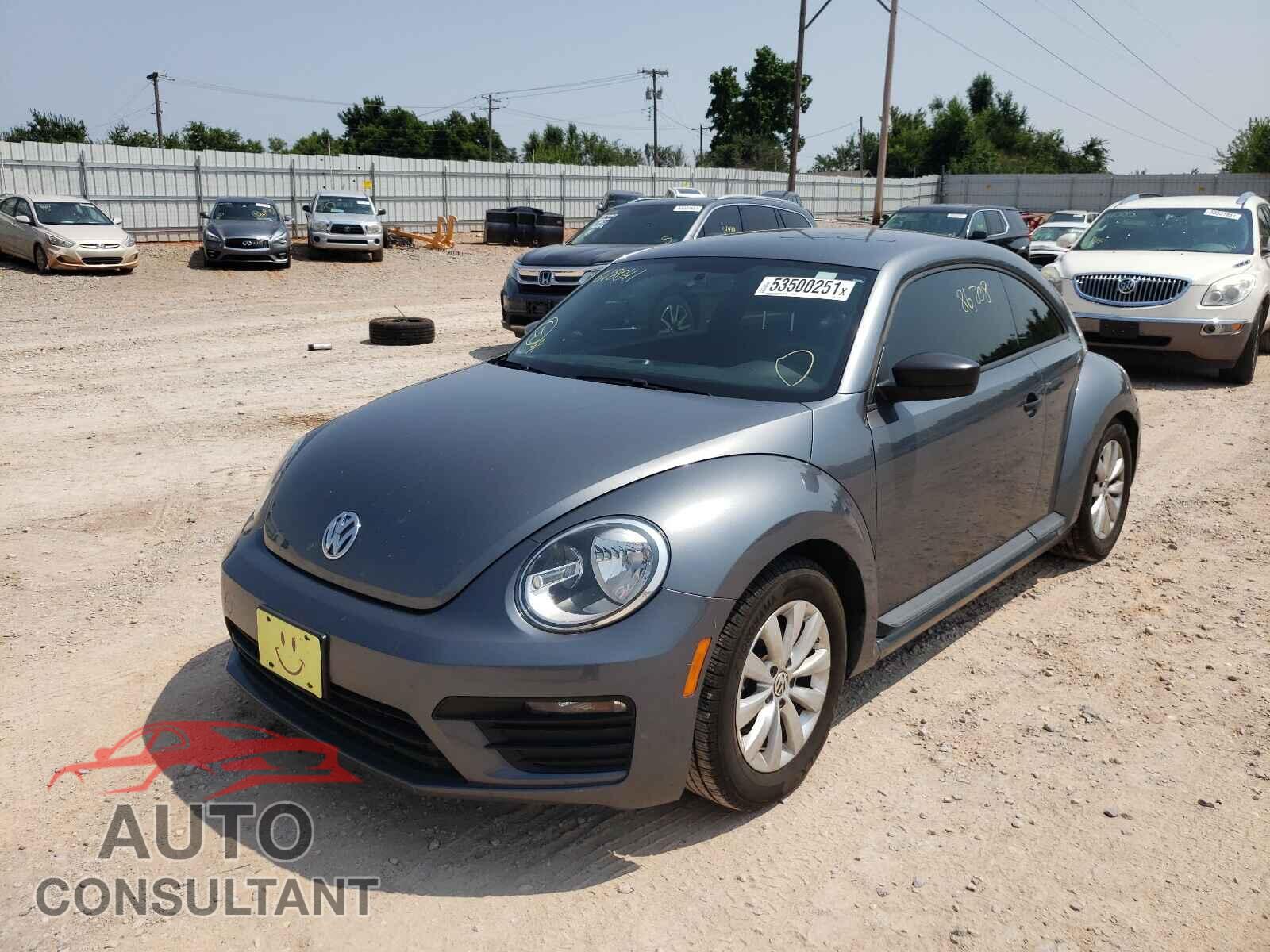 VOLKSWAGEN BEETLE 2017 - 3VWF17AT5HM618641