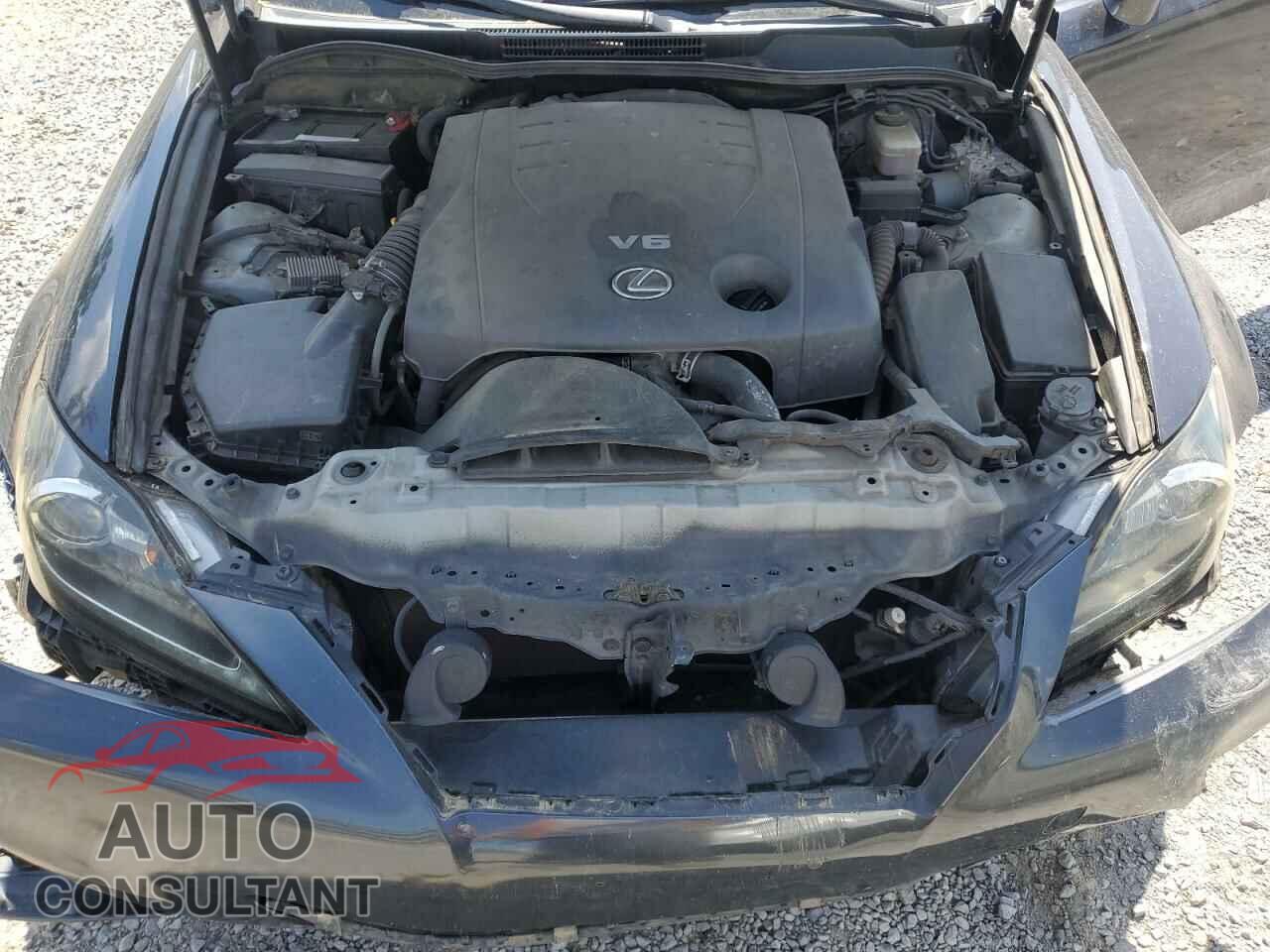 LEXUS IS 2011 - JTHCF5C26B5049892