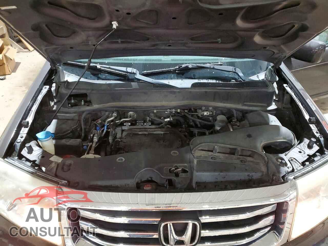 HONDA PILOT 2013 - 5FNYF4H50DB004792