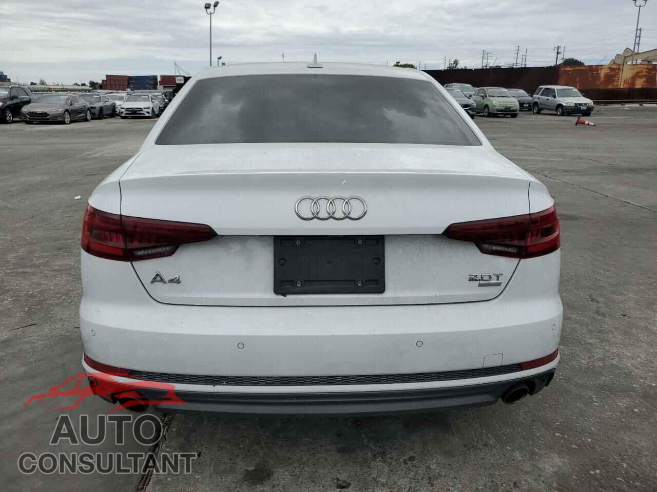AUDI A4 2018 - WAULMAF47JA015315