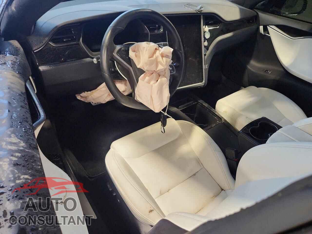 TESLA MODEL S 2020 - 5YJSA1E28LF399767