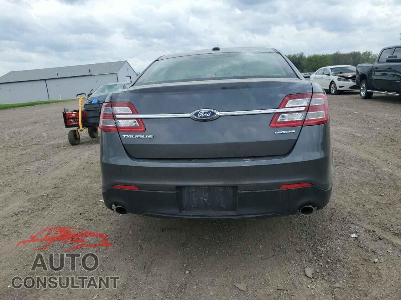 FORD TAURUS 2015 - 1FAHP2D82FG202564