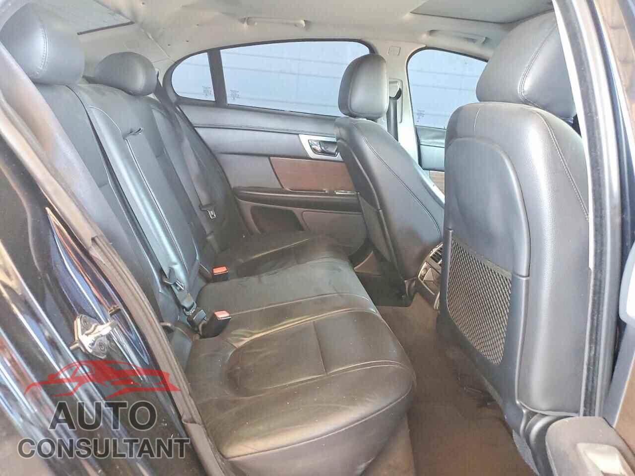 JAGUAR XF 2014 - SAJWA0ES2EPU24944