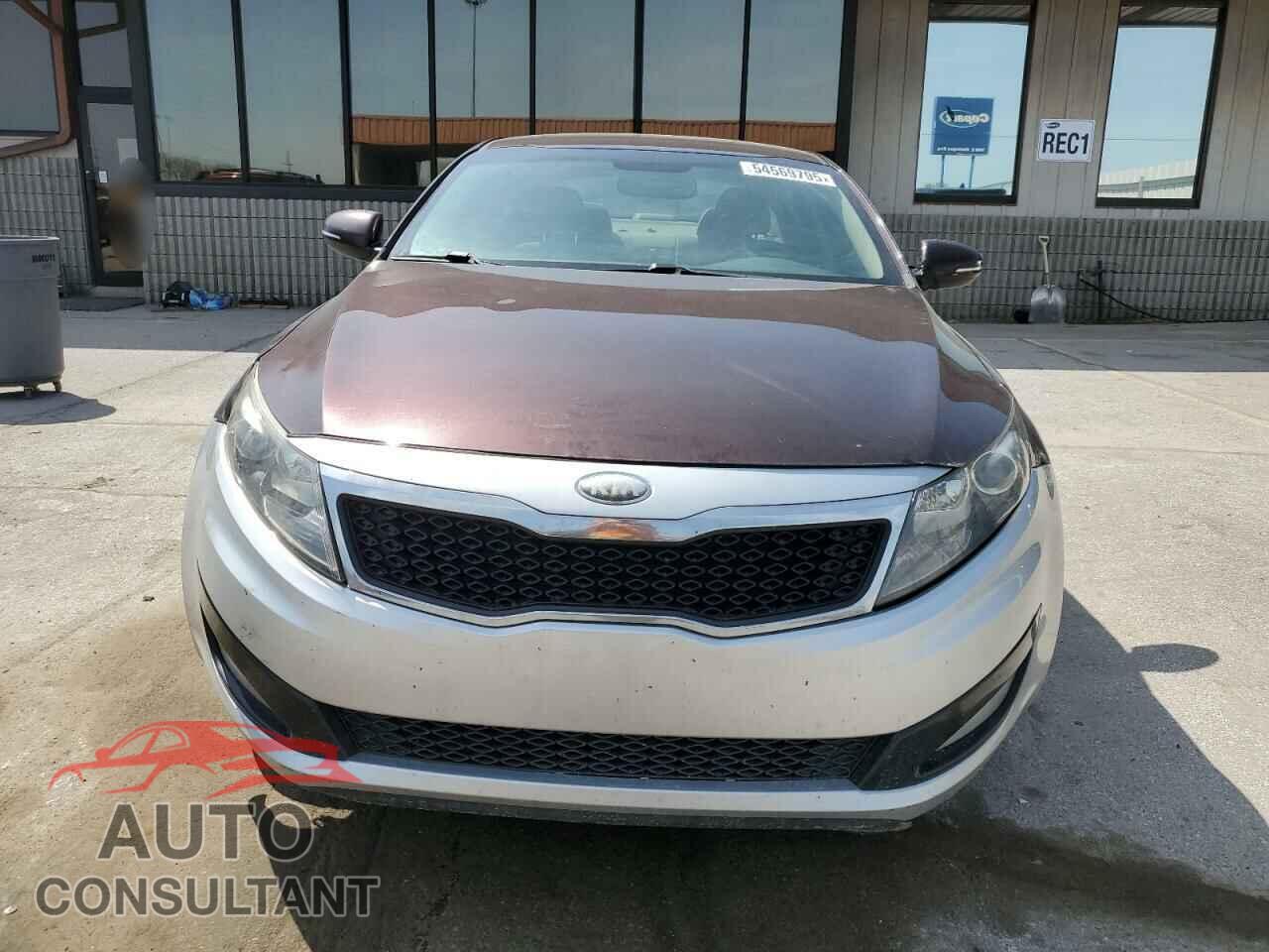 KIA OPTIMA 2011 - KNAGM4A72B5071452