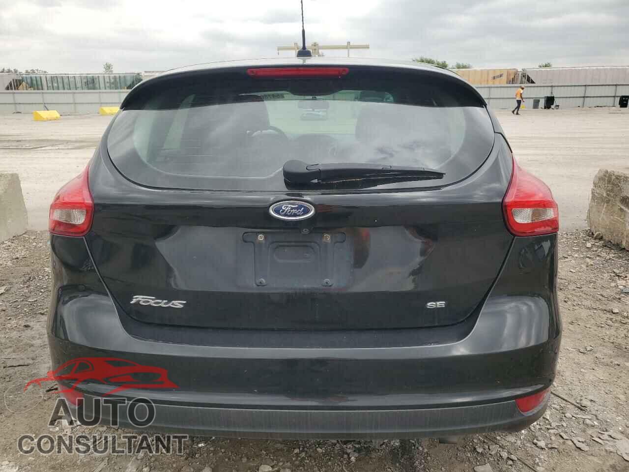 FORD FOCUS 2015 - 1FADP3K23FL319564