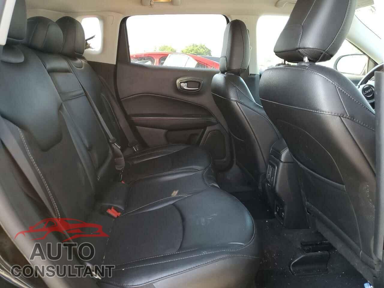 JEEP COMPASS 2019 - 3C4NJDBB7KT723813