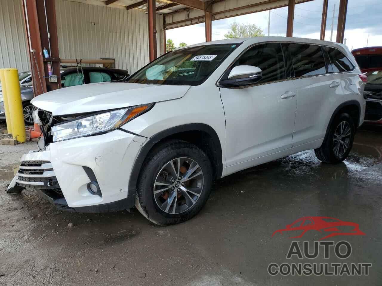 TOYOTA HIGHLANDER 2017 - 5TDZZRFH7HS202812
