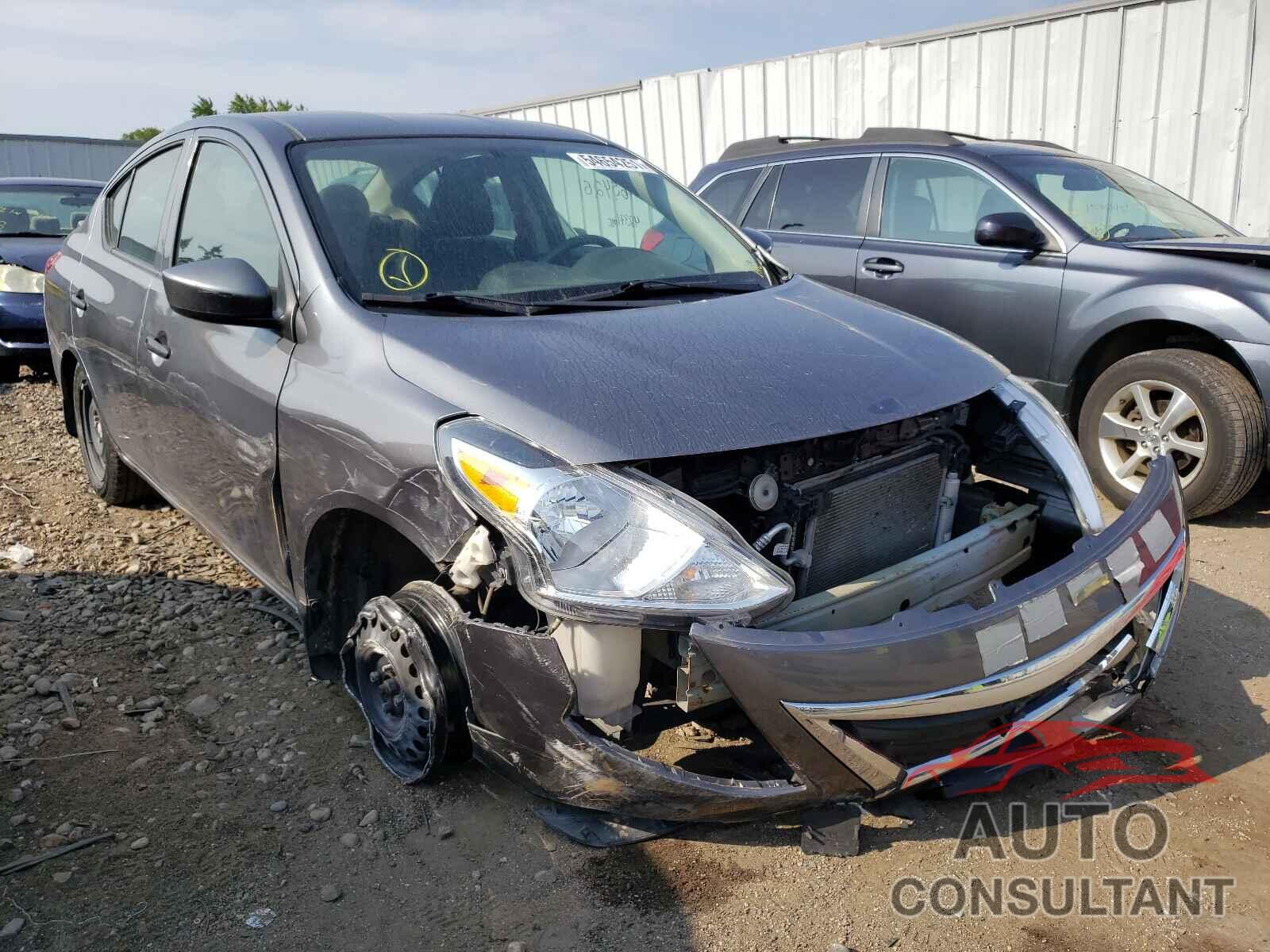NISSAN VERSA 2018 - 3N1CN7AP9JL803108