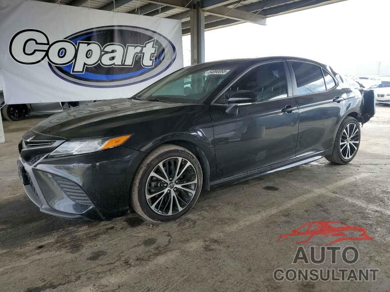 TOYOTA CAMRY 2018 - 4T1B11HK4JU661103