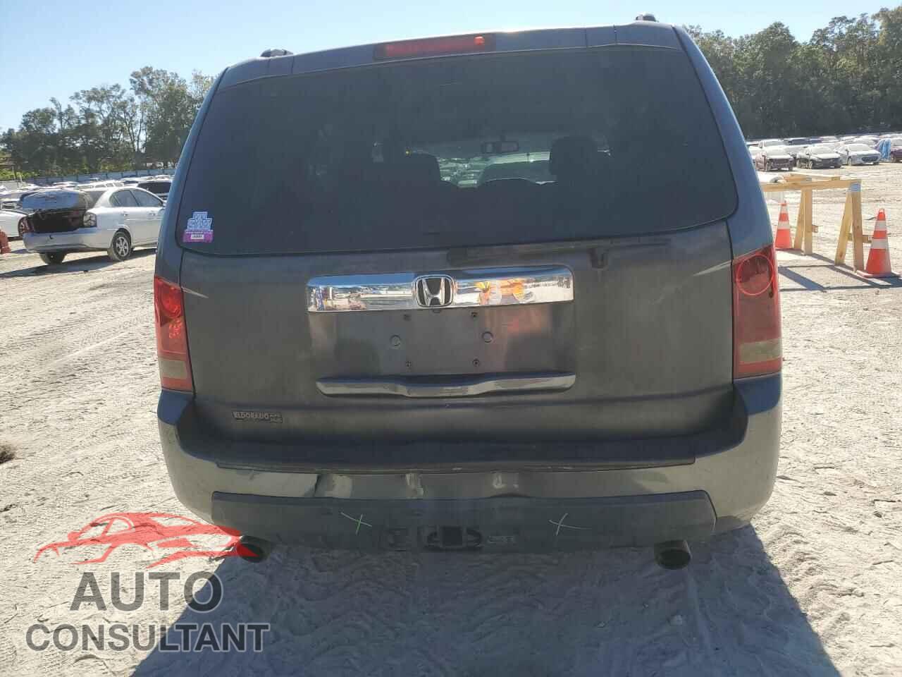 HONDA PILOT 2011 - 5FNYF4H71BB075465