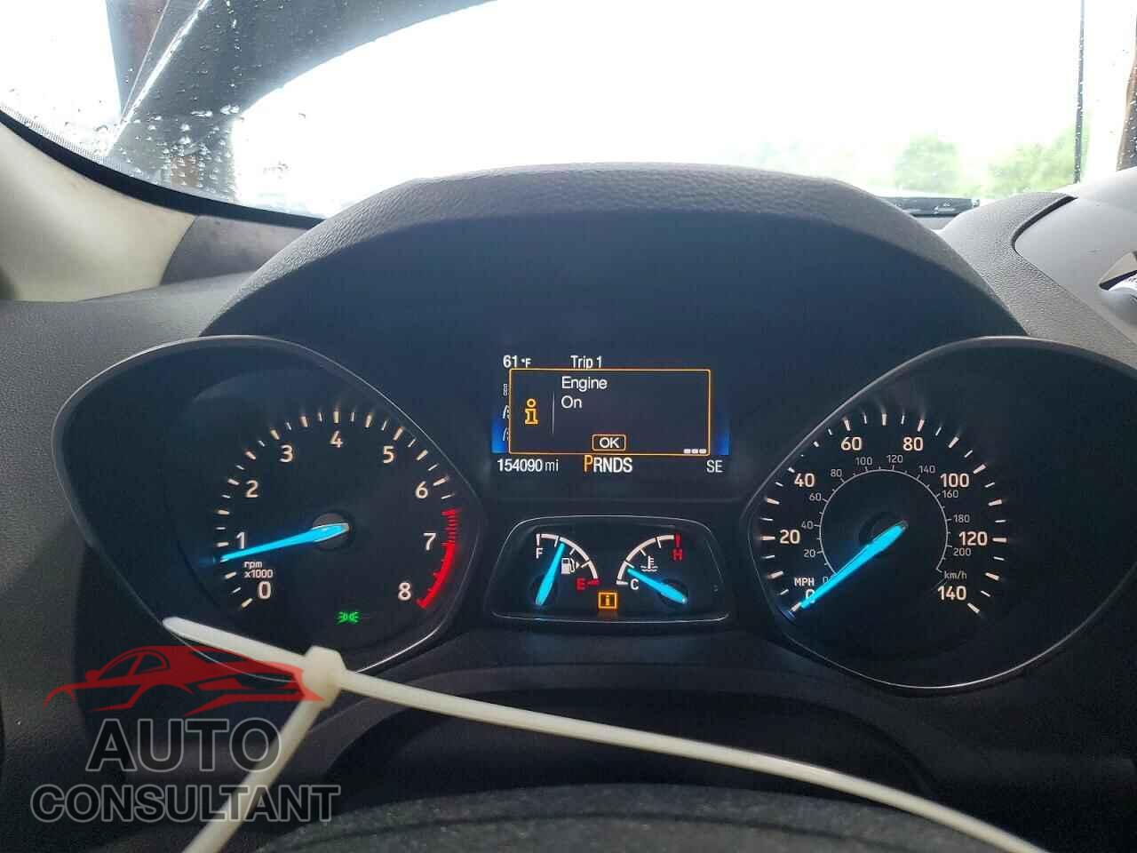 FORD ESCAPE 2017 - 1FMCU0GD1HUB39869