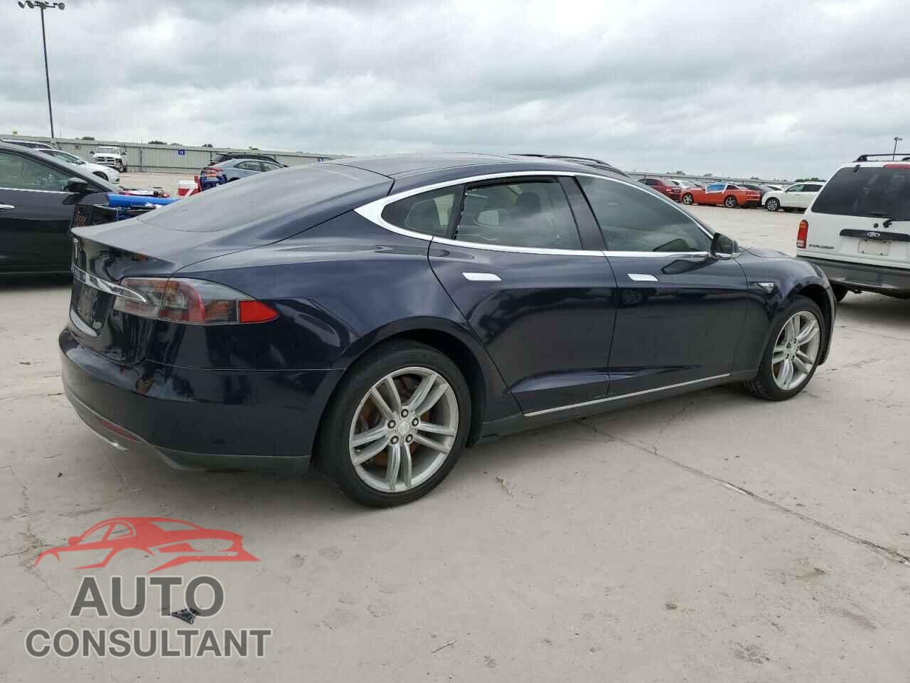 TESLA MODEL S 2013 - 5YJSA1CG3DFP03880