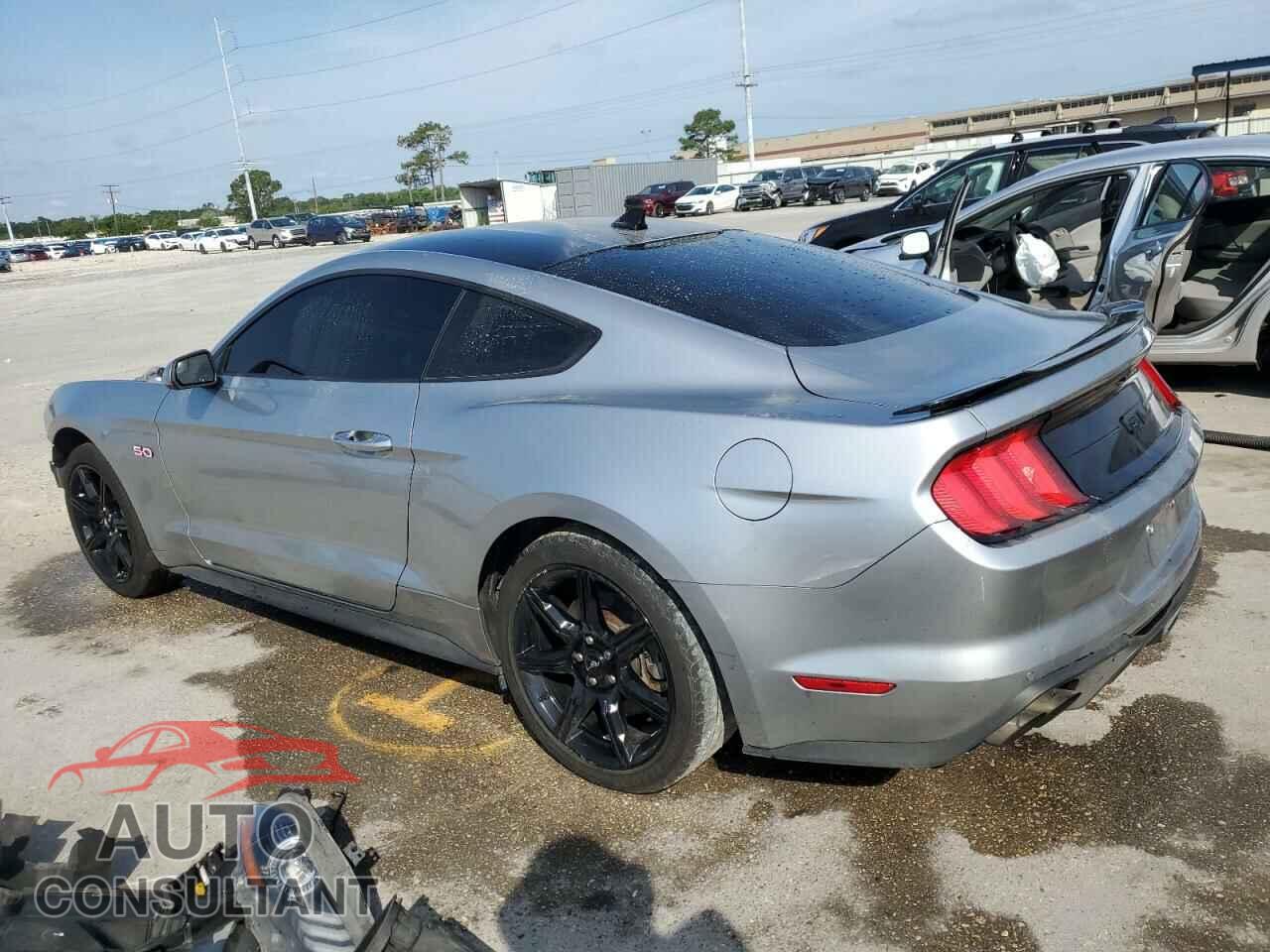 FORD MUSTANG 2020 - 1FA6P8CF0L5142155