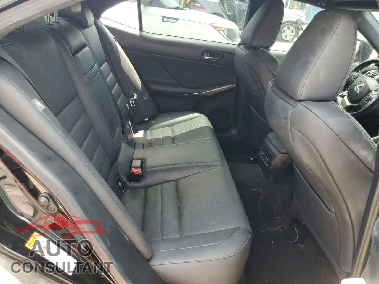 LEXUS IS 2016 - JTHBA1D24G5014602