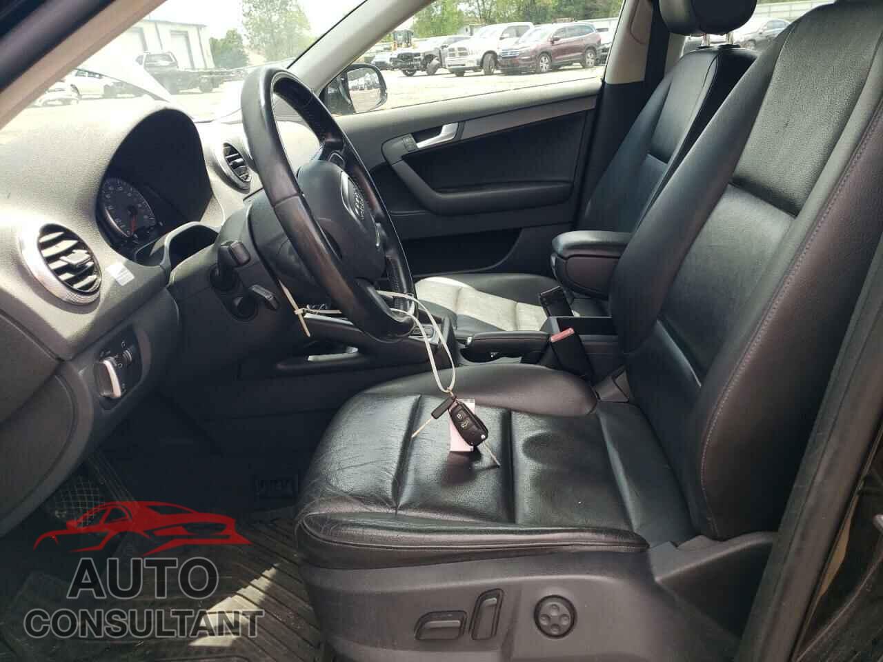 AUDI A3 2012 - WAUBJAFM8CA010194