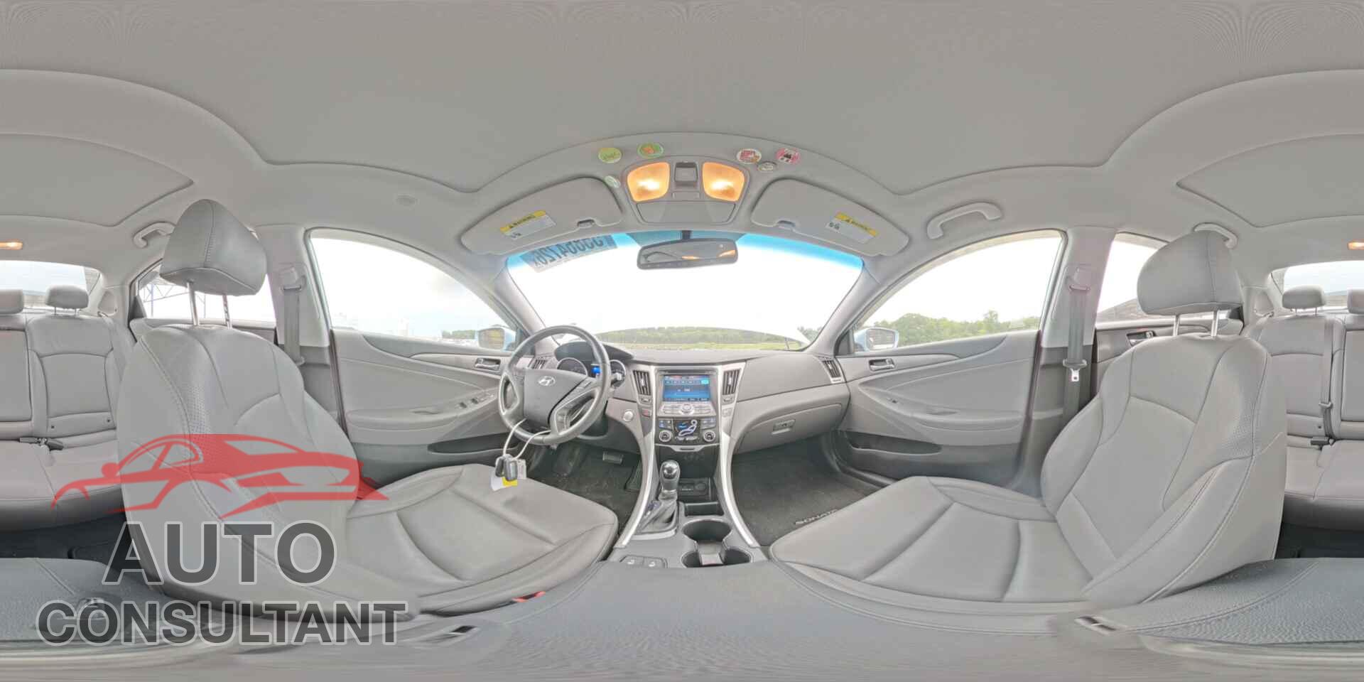 HYUNDAI SONATA 2012 - KMHEC4A48CA054582