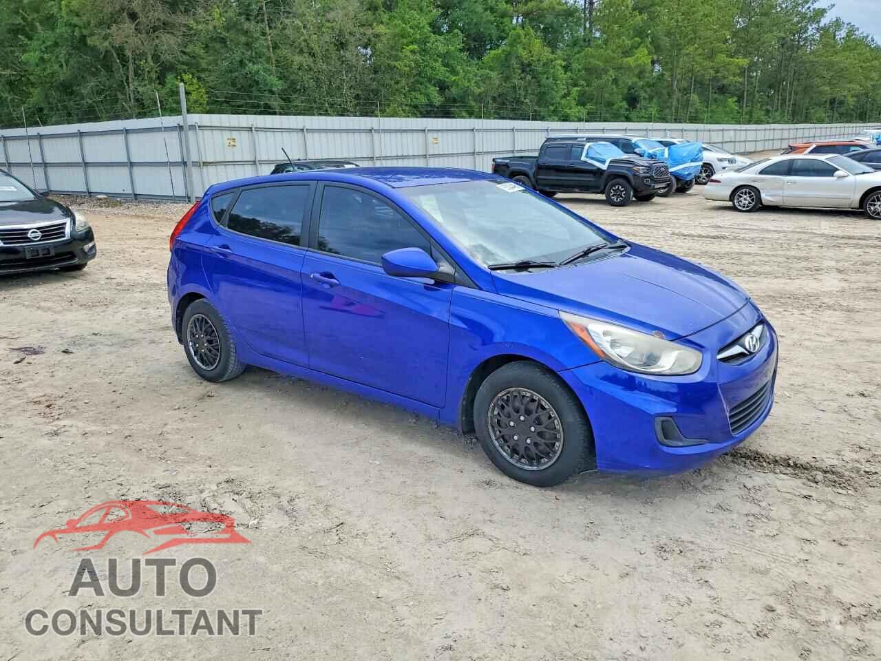 HYUNDAI ACCENT 2013 - KMHCT5AE5DU084726