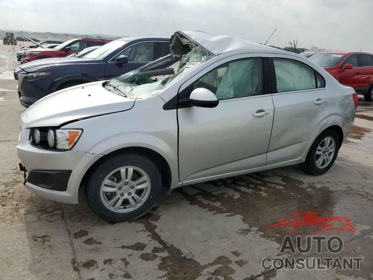 CHEVROLET SONIC 2016 - 1G1JD5SH7G4158257