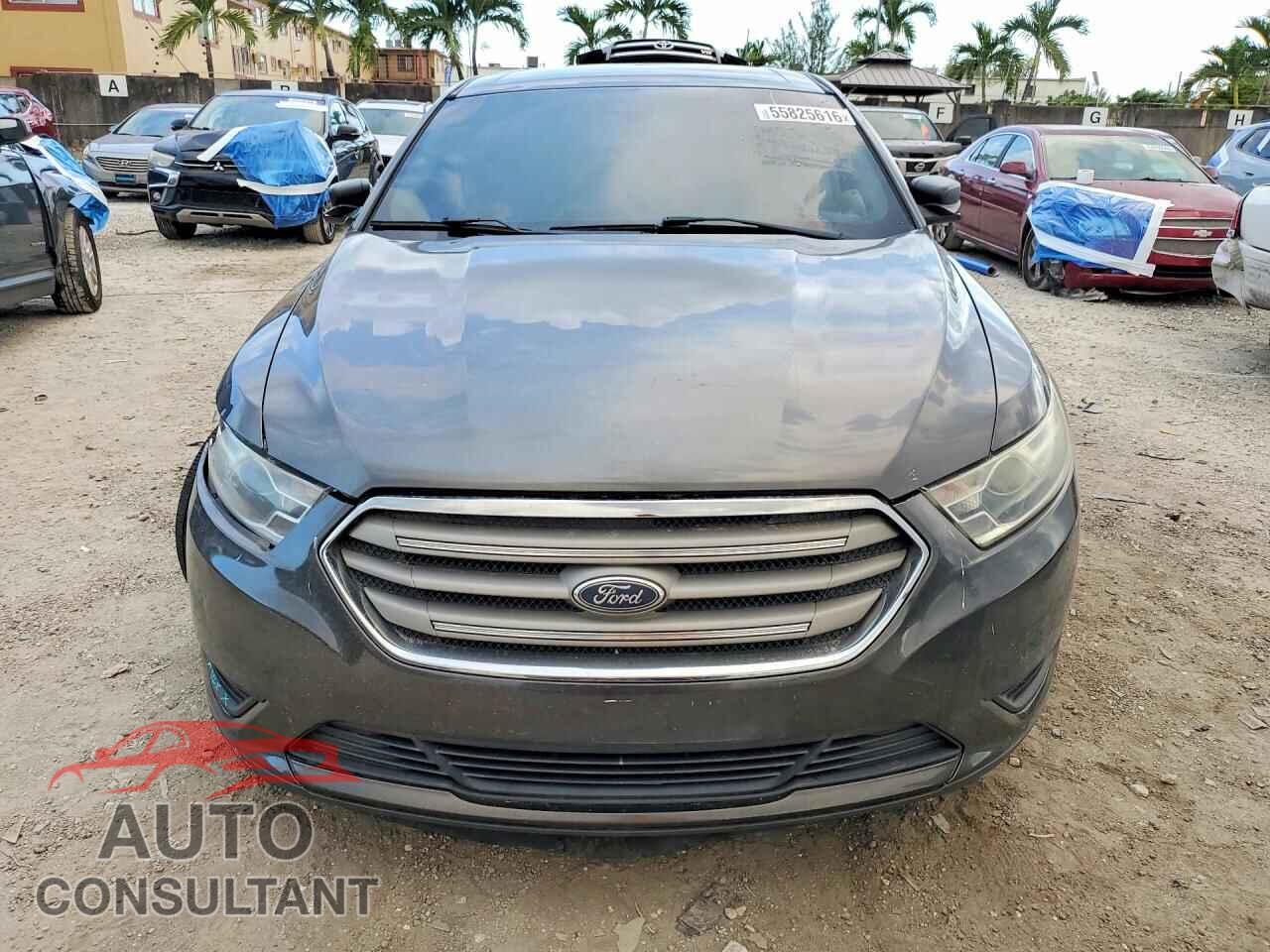 FORD TAURUS 2017 - 1FAHP2D86HG105595