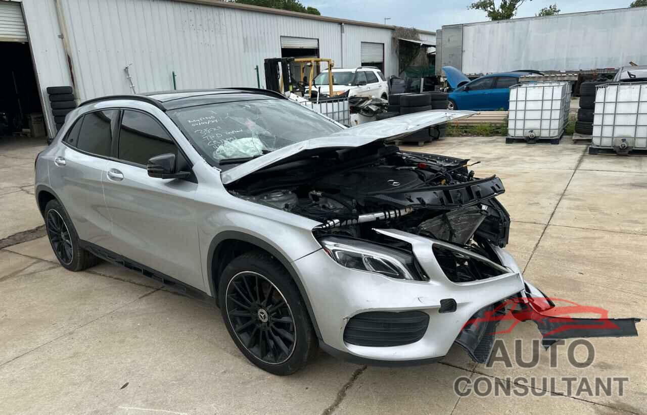 MERCEDES-BENZ GLA-CLASS 2018 - WDCTG4EB9JJ483844