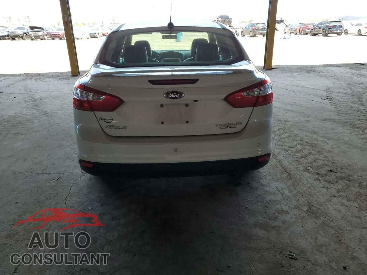 FORD FOCUS 2014 - 1FADP3J27EL460847