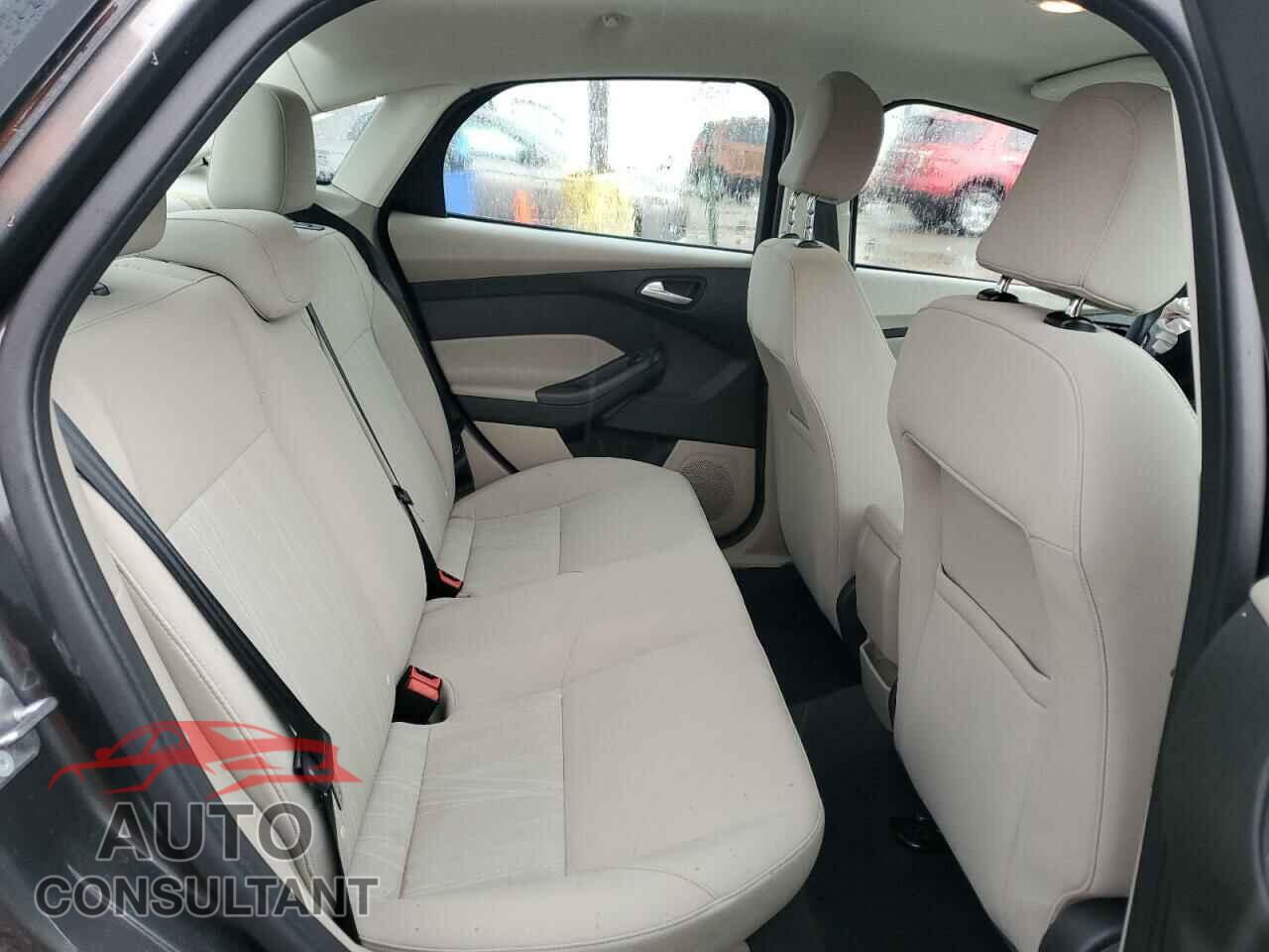 FORD FOCUS 2015 - 1FADP3F21FL344053