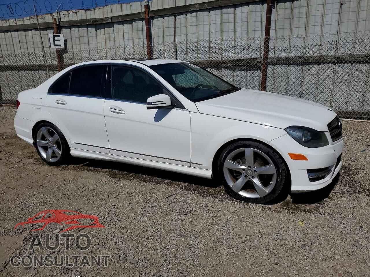MERCEDES-BENZ C-CLASS 2014 - WDDGF4HB2EA965606
