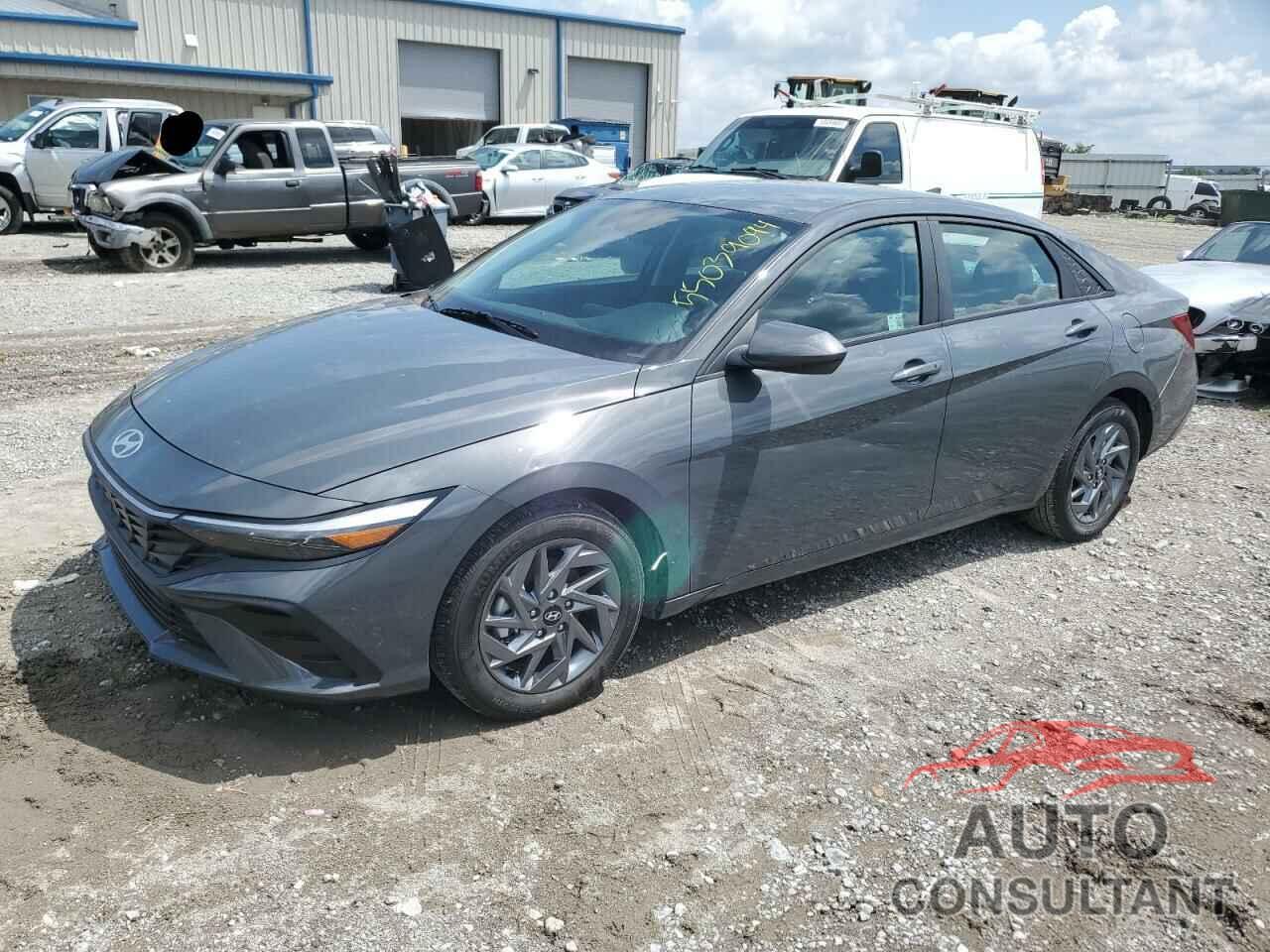 HYUNDAI ELANTRA 2024 - KMHLM4DG3RU750011