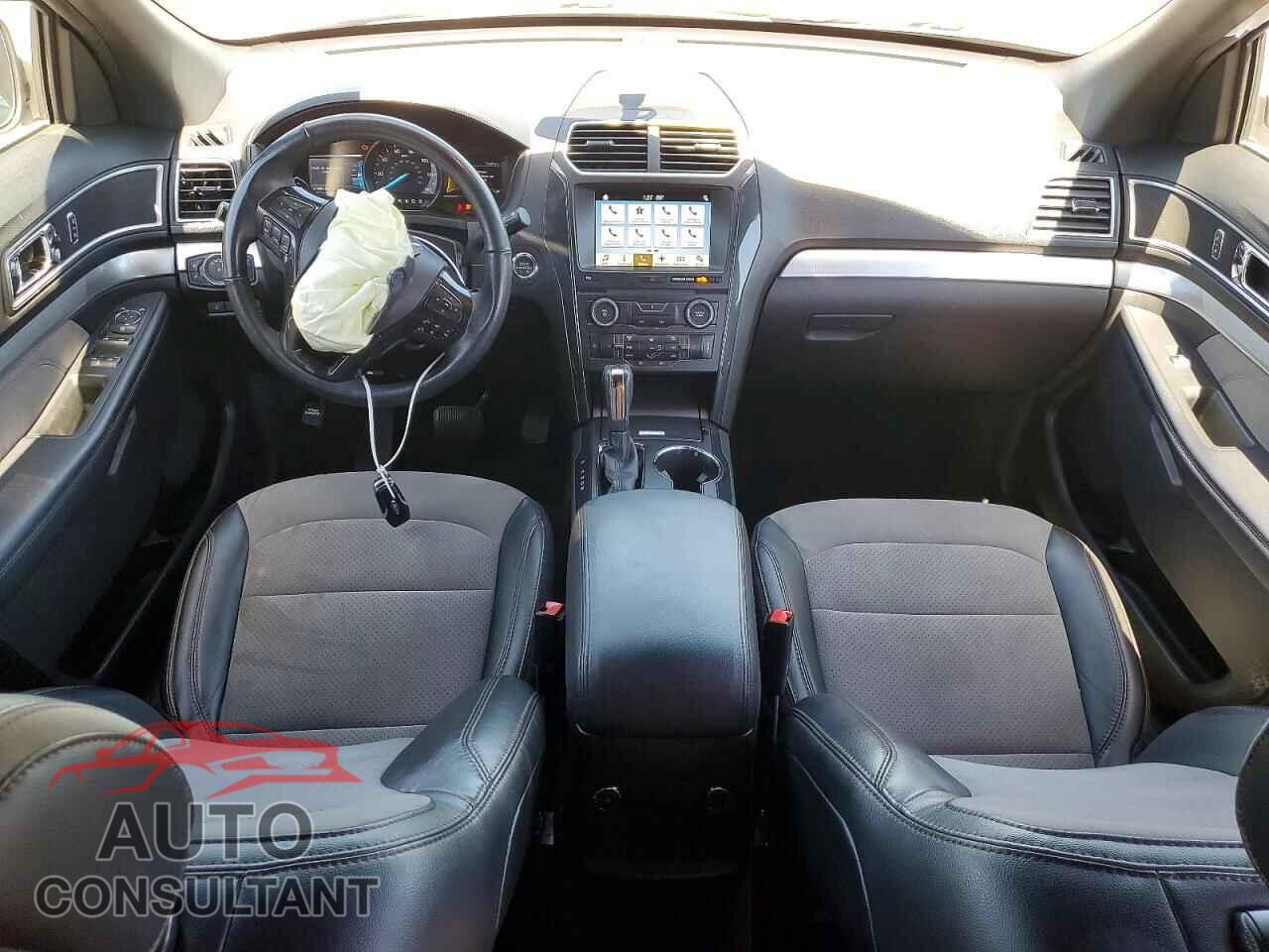FORD EXPLORER 2017 - 1FM5K7D83HGE25140