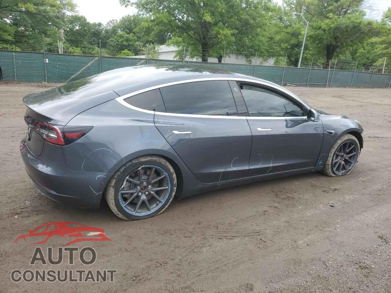 TESLA MODEL 3 2018 - 5YJ3E1EA3JF052716