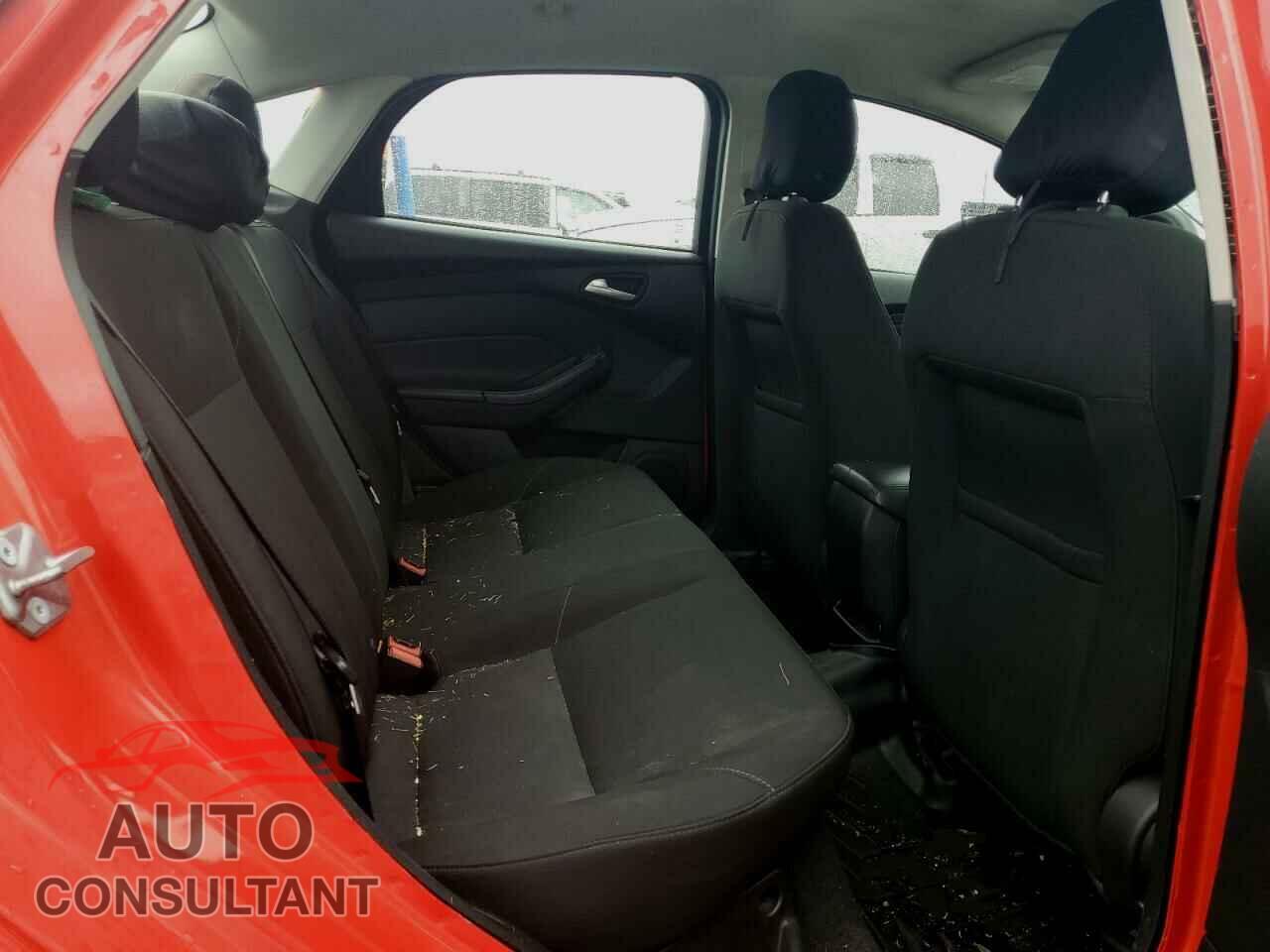 FORD FOCUS 2015 - 1FADP3F27FL356109