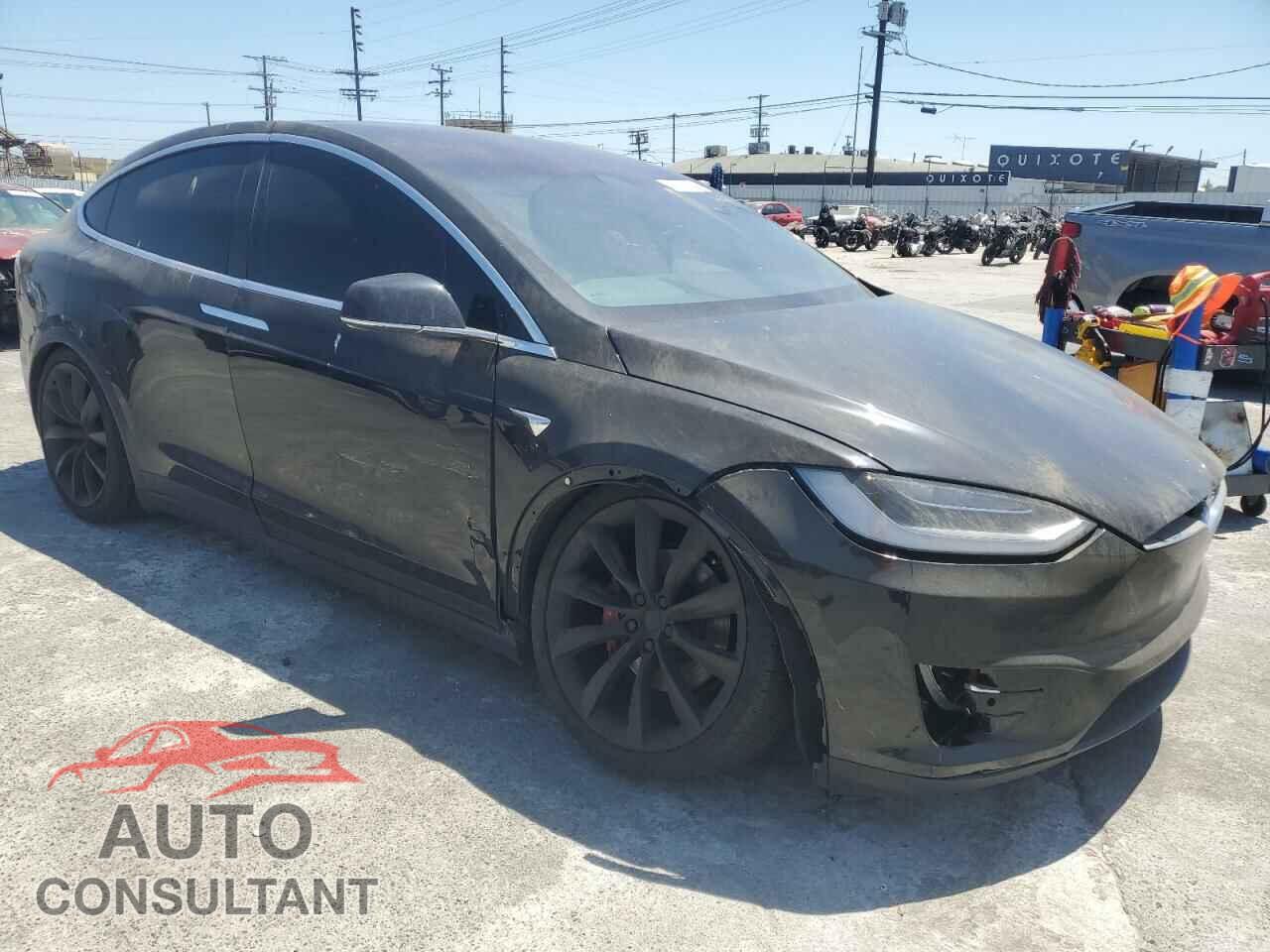 TESLA MODEL X 2018 - 5YJXCAE43JF129490