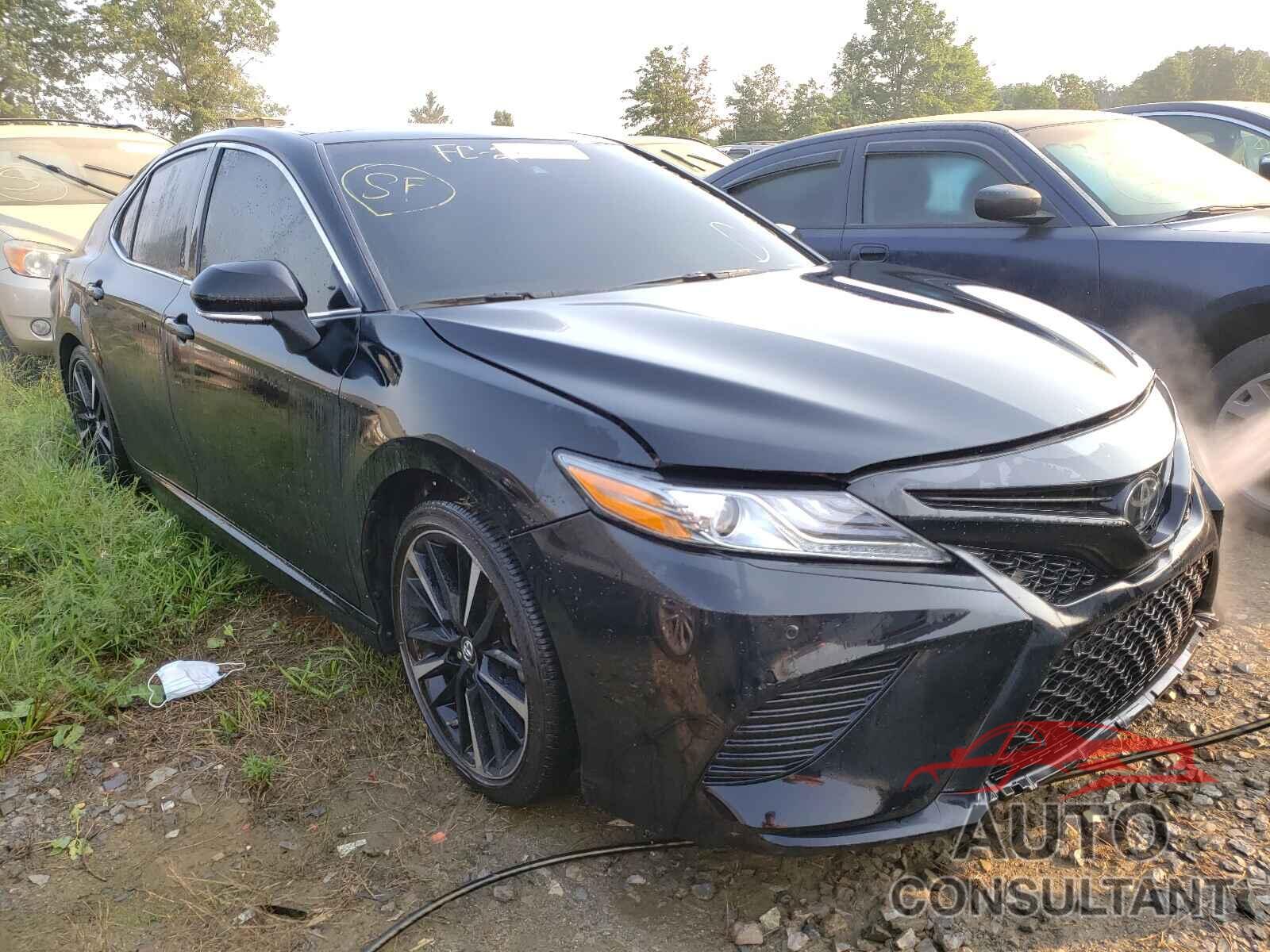 TOYOTA CAMRY 2018 - 4T1B61HK2JU010103