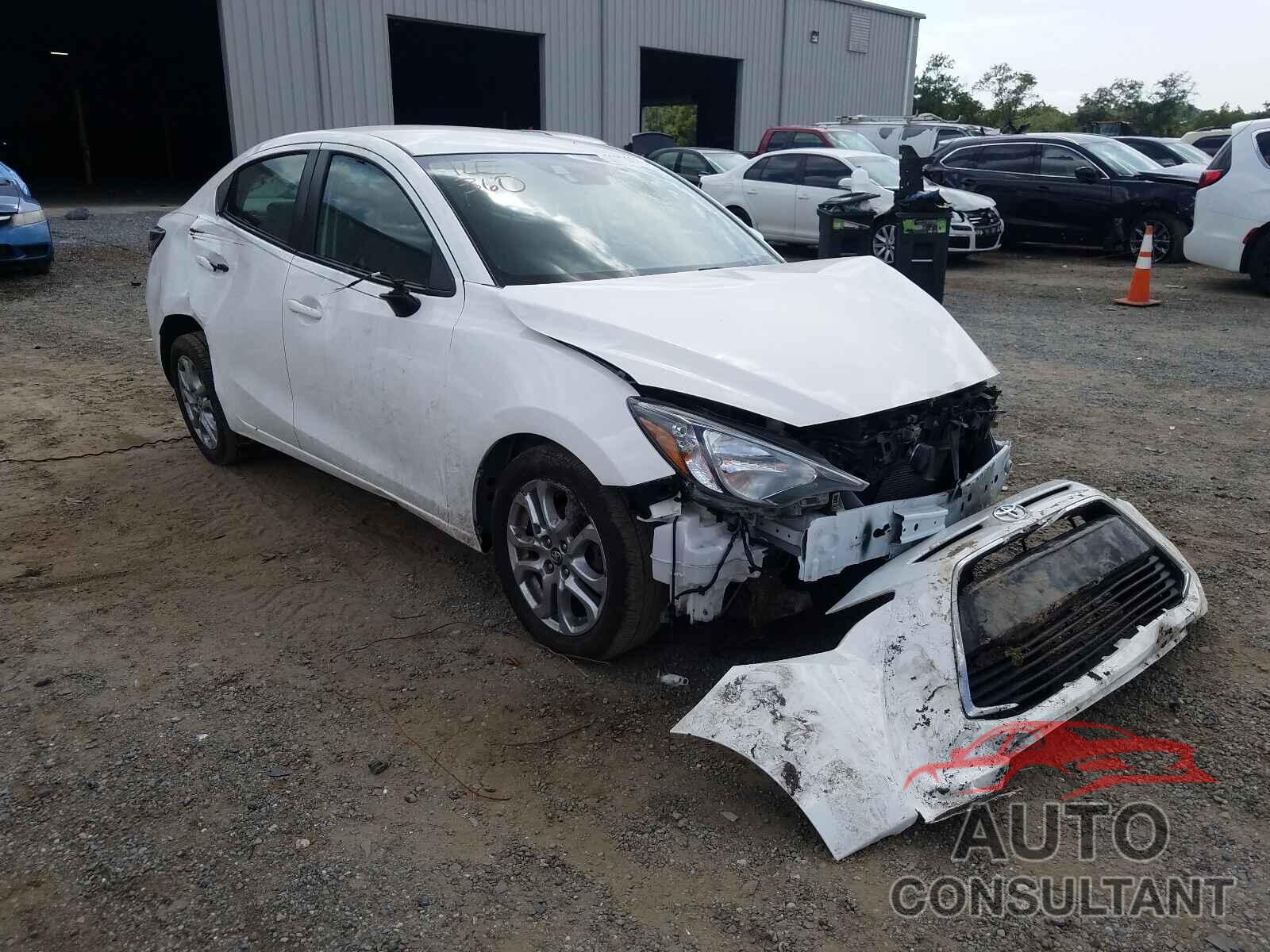 TOYOTA YARIS 2018 - 3MYDLBYV9JY333486