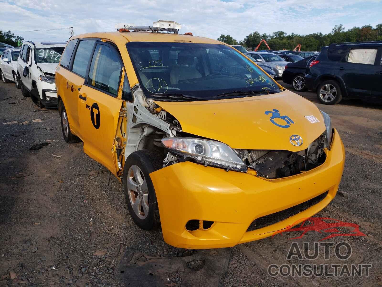 TOYOTA SIENNA 2016 - 5TDZK3DC3GS700593