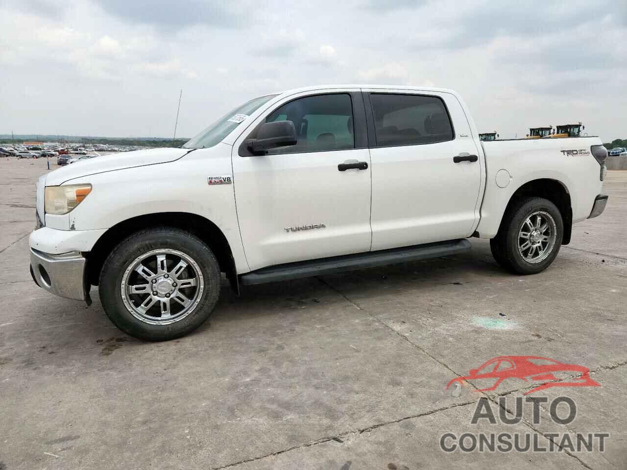 TOYOTA TUNDRA 2011 - 5TFDY5F12BX160432