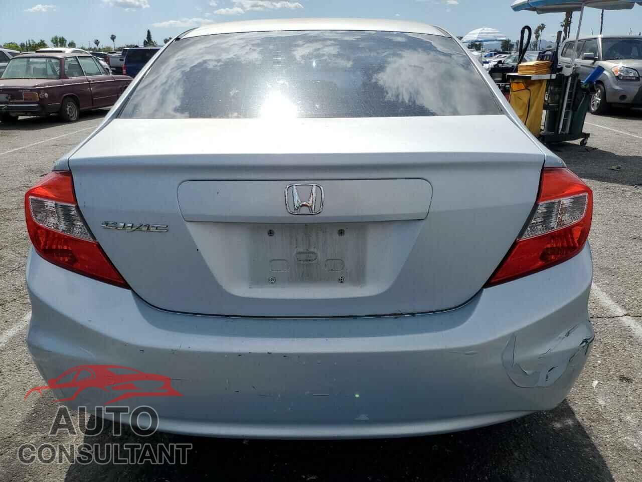 HONDA CIVIC 2012 - 2HGFB2F52CH520205
