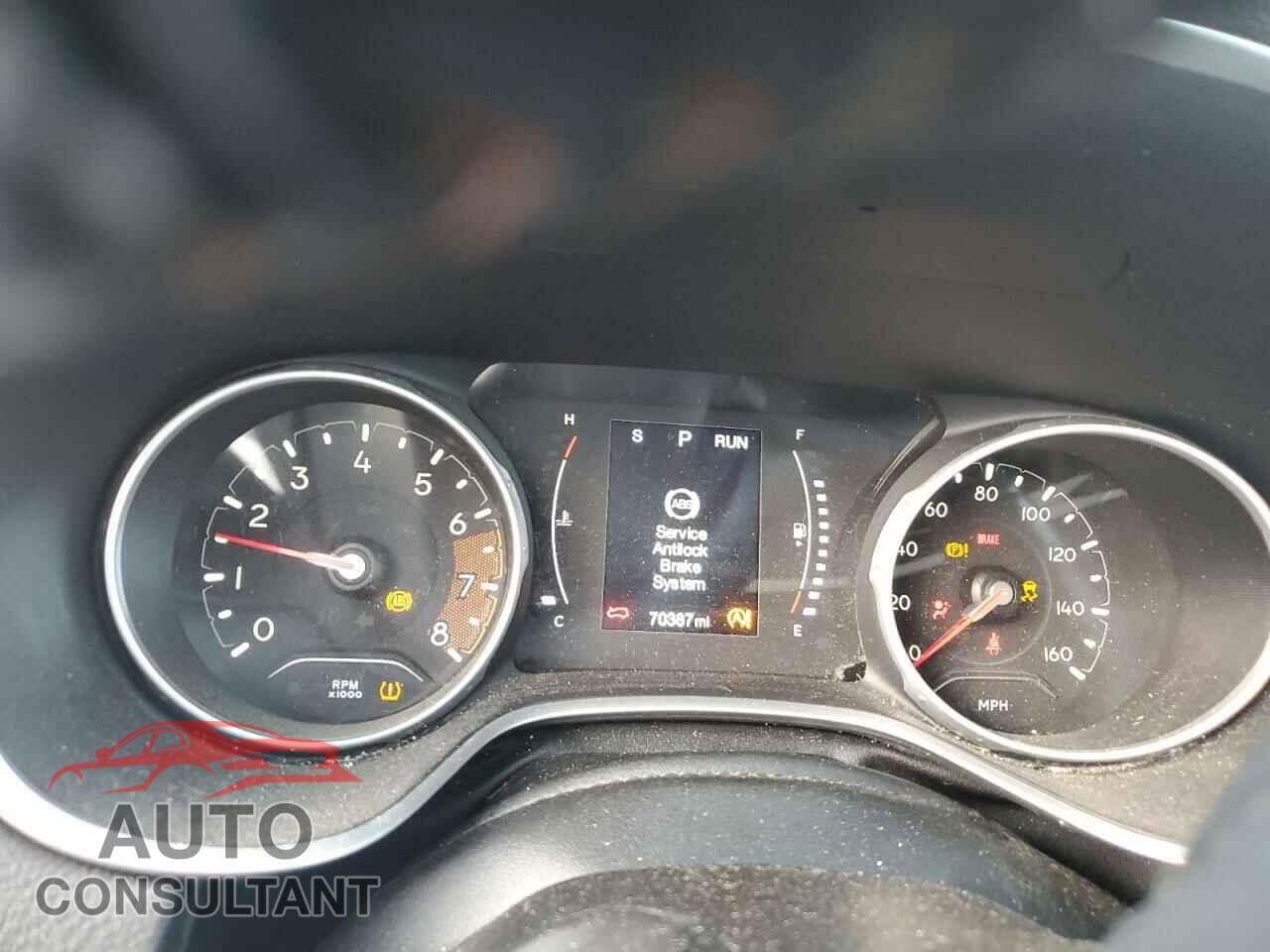 JEEP COMPASS 2018 - 3C4NJDBB4JT457553